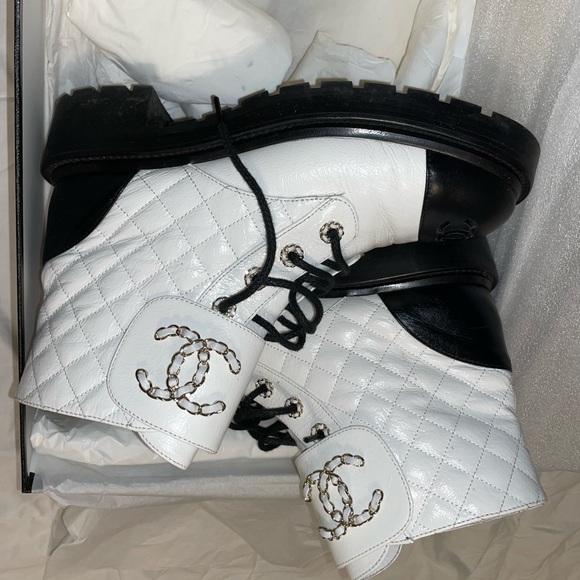 Chanel boots - Picture 8 of 10